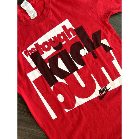 Vtg Nike 80s 90s Red Graphic Tough Kick Butt T Shirt L Single Stitch Made in USA - Picture 7 of 7